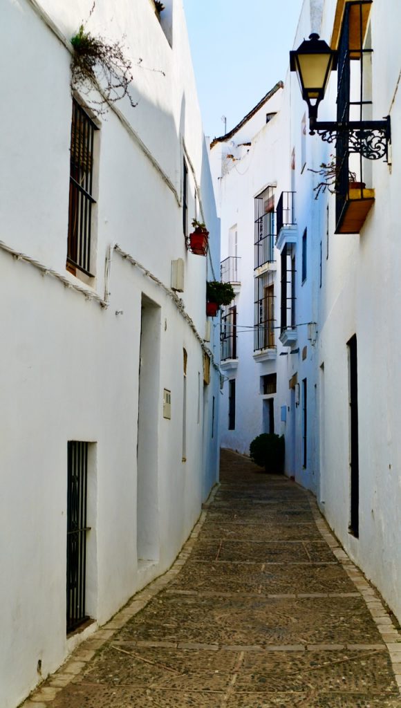 Vejer de la Frontera typical alleyway